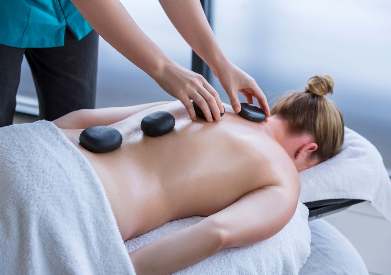 Hot stone Massage in Abu Dhabi 